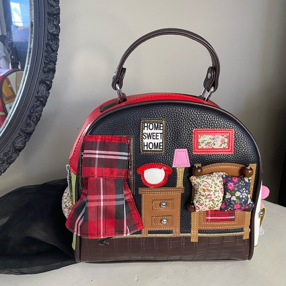 Patent leather handbag - Picture 5 of 5